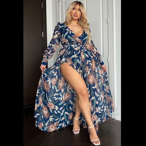 floral square neck maxi dress Buy Women Off-White Ditsy Floral Square Neck Maxi Dress Online at Best  Price